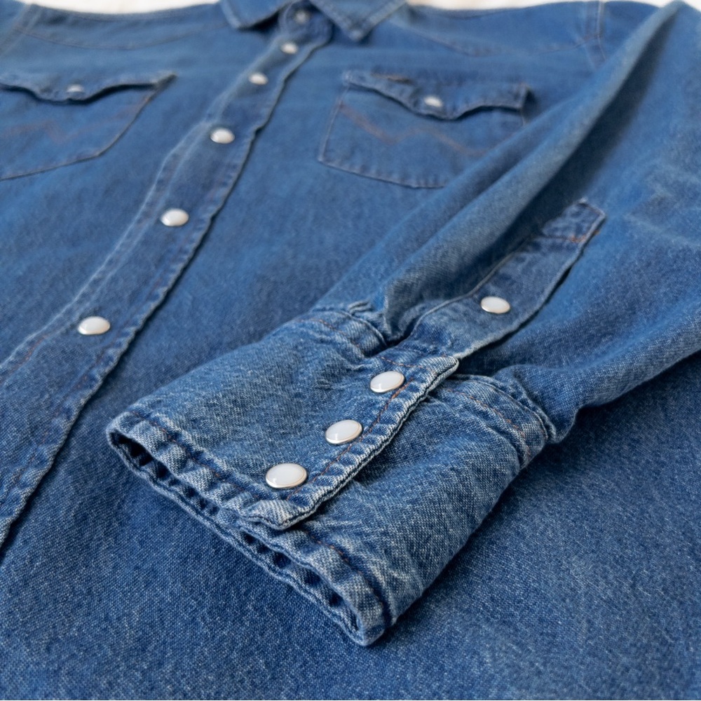 VTG Wrangler Mens Denim Western Shirt Cowboy Rodeo Pearl Snap Long Sleeves - Picture 7 of 14